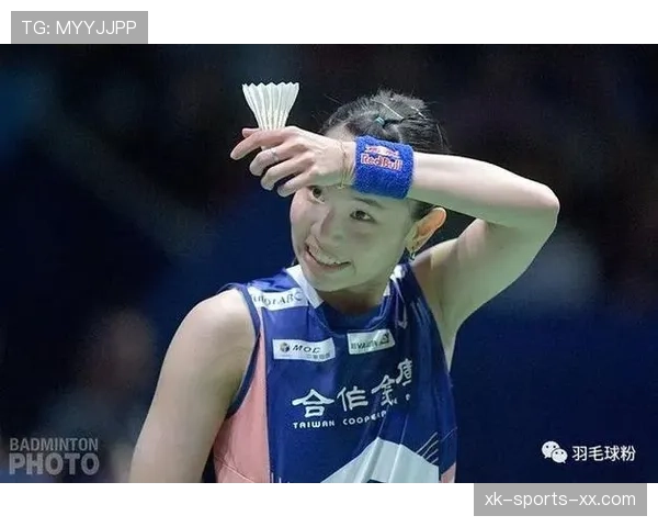 戴资颖赛场外的生活照，豪宅花园比明星还阔气，这到底啥背景？