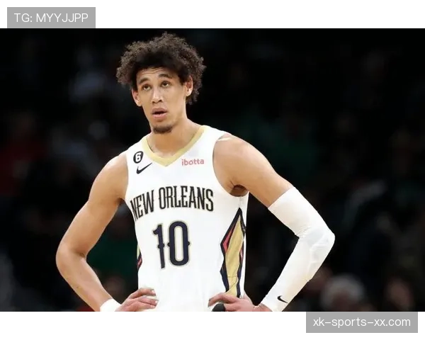 海耶斯挡拆突破拉开差距，效率明显优于队内内线